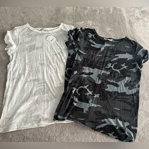 “We the Free” Camo Tees Cream and Black Sz Medium (2)